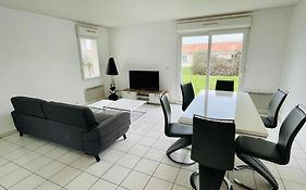 Maison Cosy, Bien Equipee, 15 Min Futuroscope, Chu